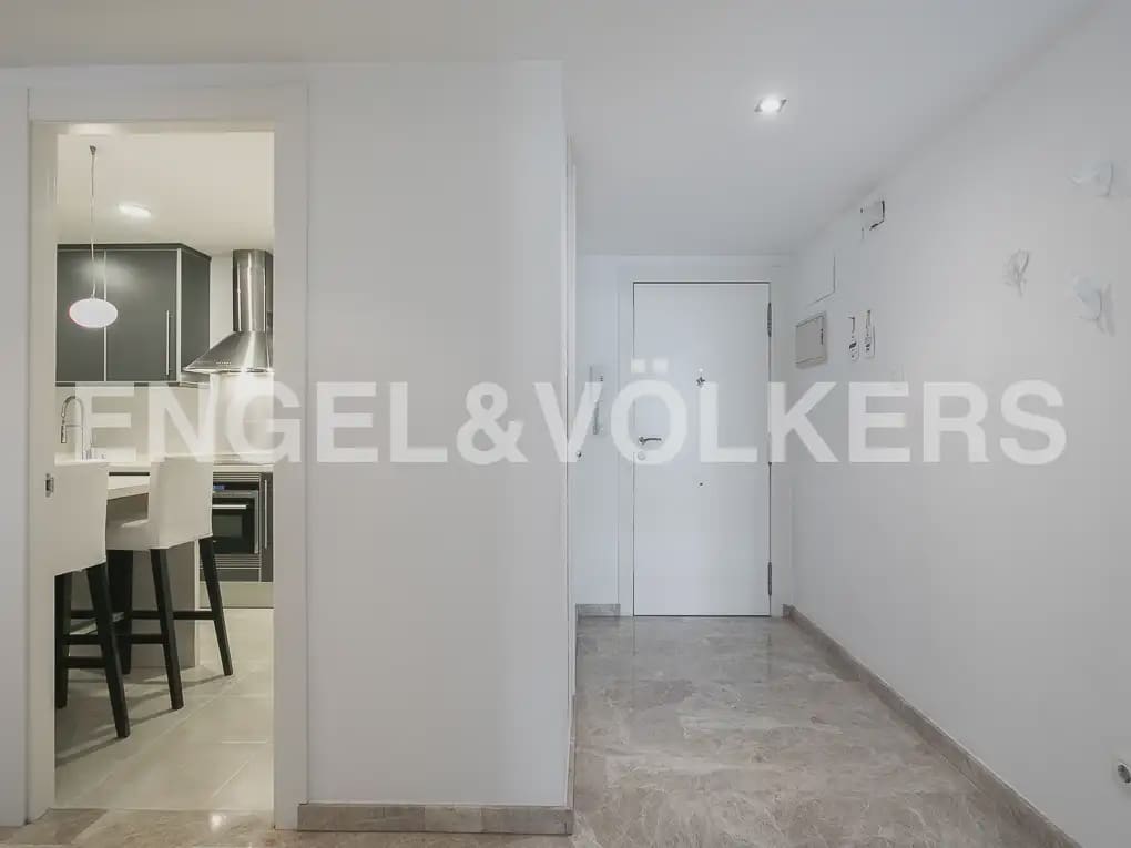 3 bedroom Flat for rent in Paterna with pool garage - € 1,750 (Ref: 10166986)