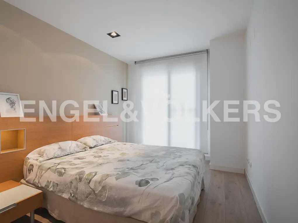 3 bedroom Flat for rent in Paterna with pool garage - € 1,750 (Ref: 10166986)