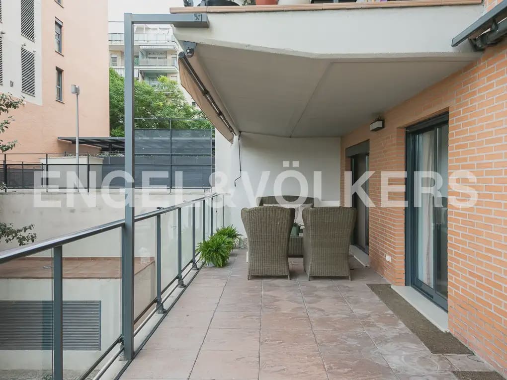 3 bedroom Flat for rent in Paterna with pool garage - € 1,750 (Ref: 10166986)