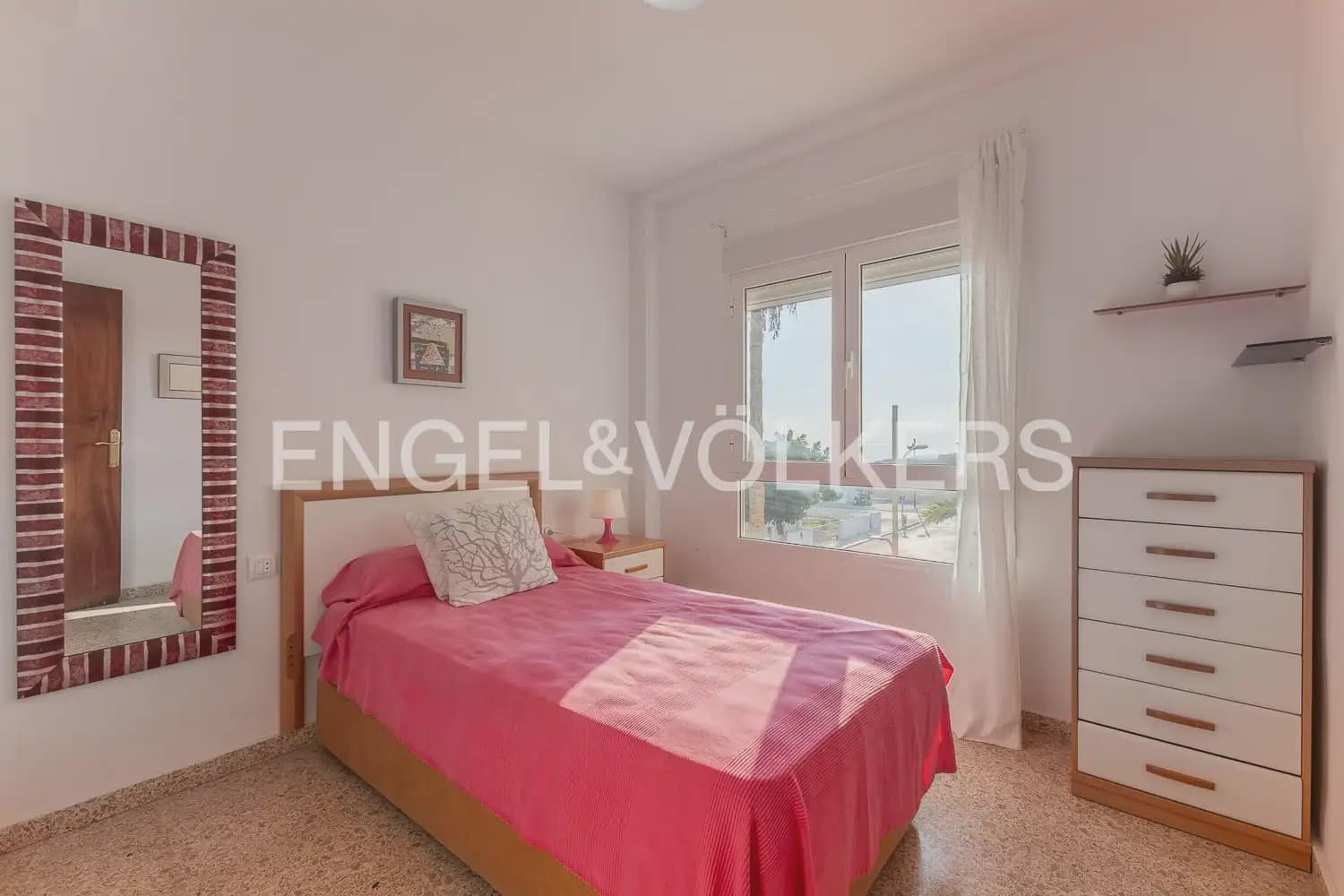 3 soverom Leilighet til salgs i Oliva med garasje - € 240 000 (Ref: 10167284)