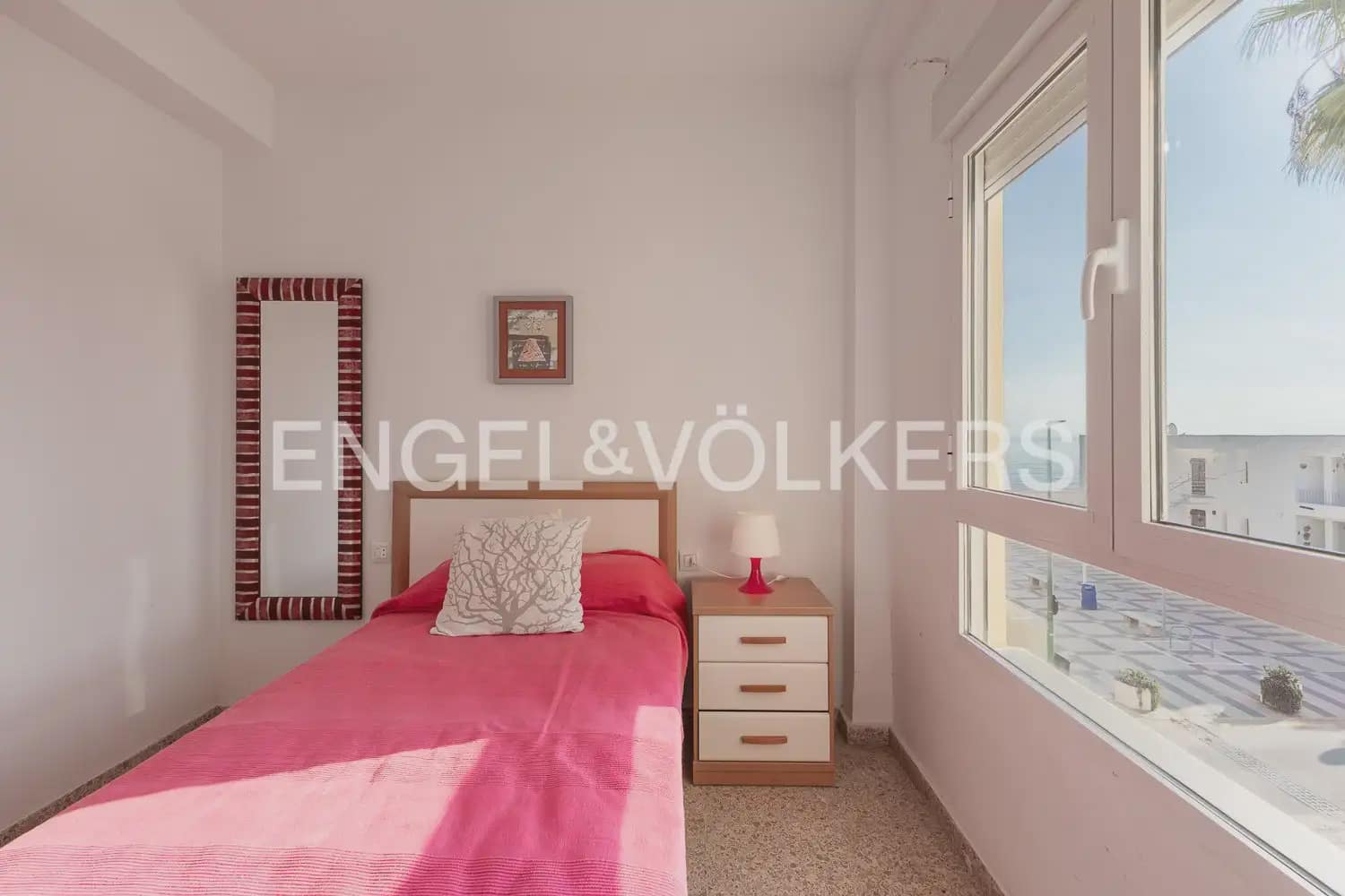 3 soverom Leilighet til salgs i Oliva med garasje - € 240 000 (Ref: 10167284)