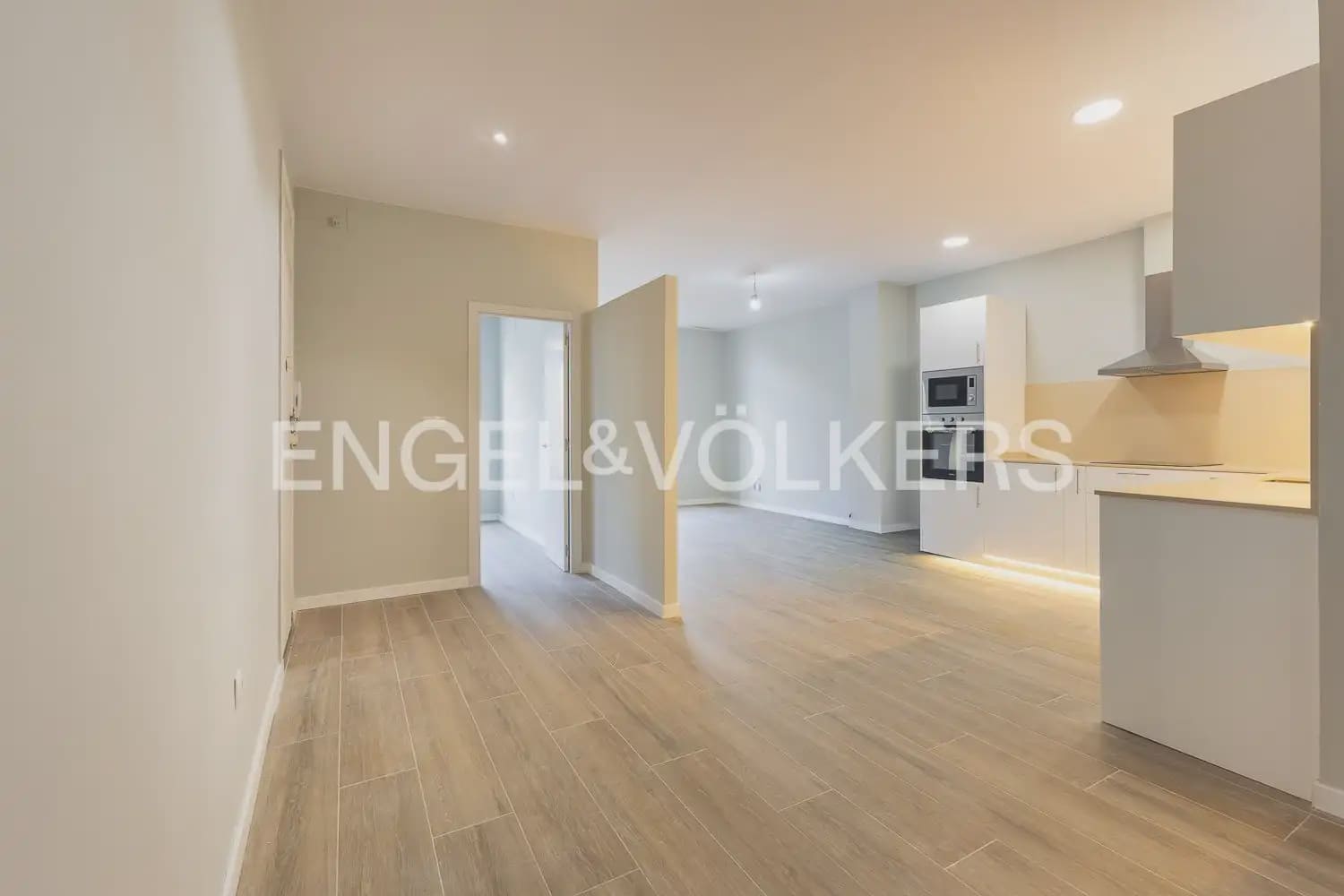 3 soverom Leilighet til leie i Valencia by - € 2 200 (Ref: 10167902)