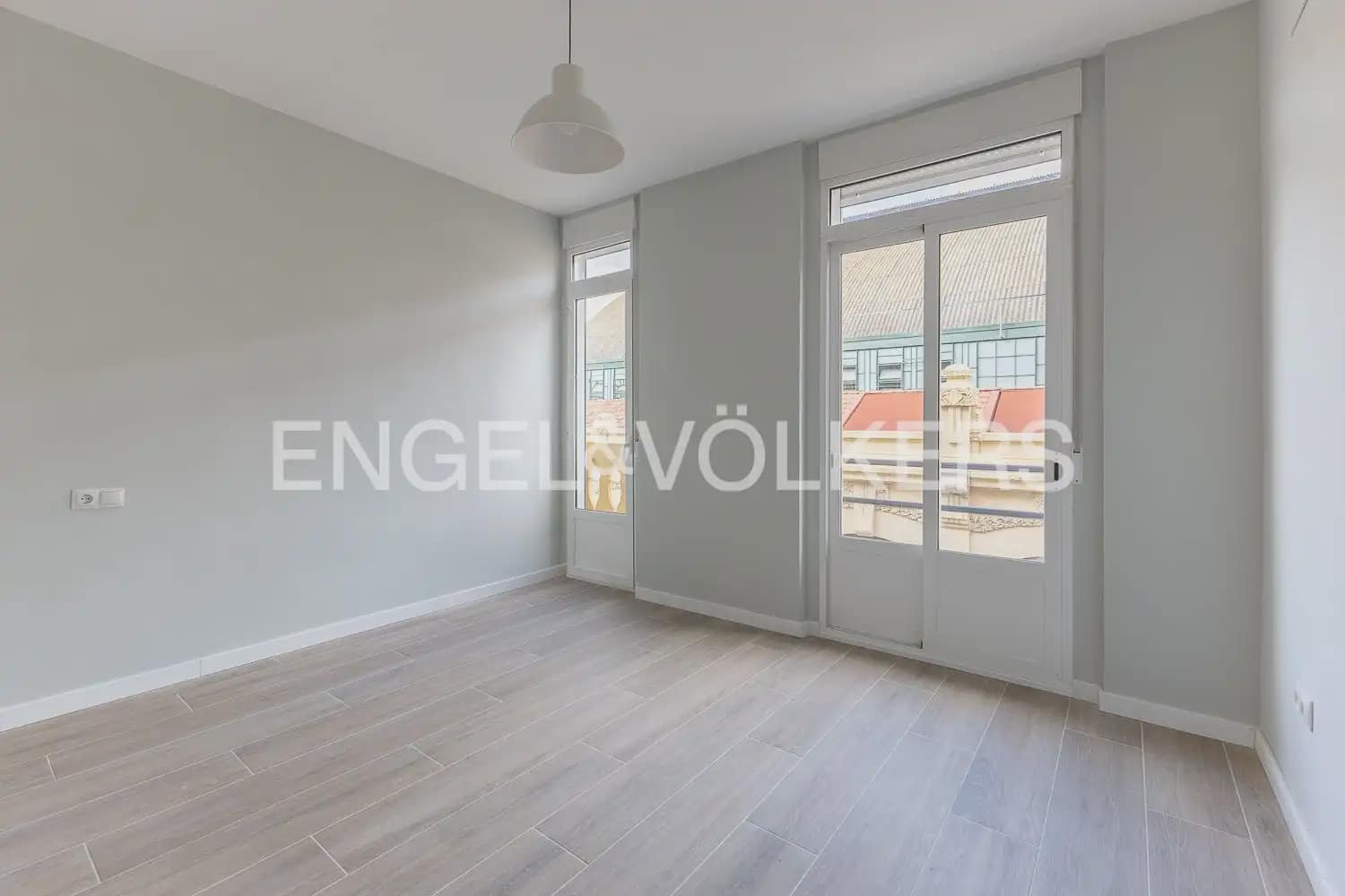 3 soverom Leilighet til leie i Valencia by - € 2 200 (Ref: 10167902)
