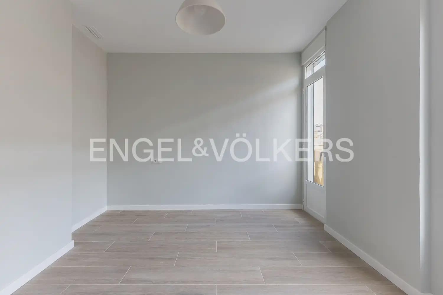 3 soverom Leilighet til leie i Valencia by - € 2 200 (Ref: 10167902)