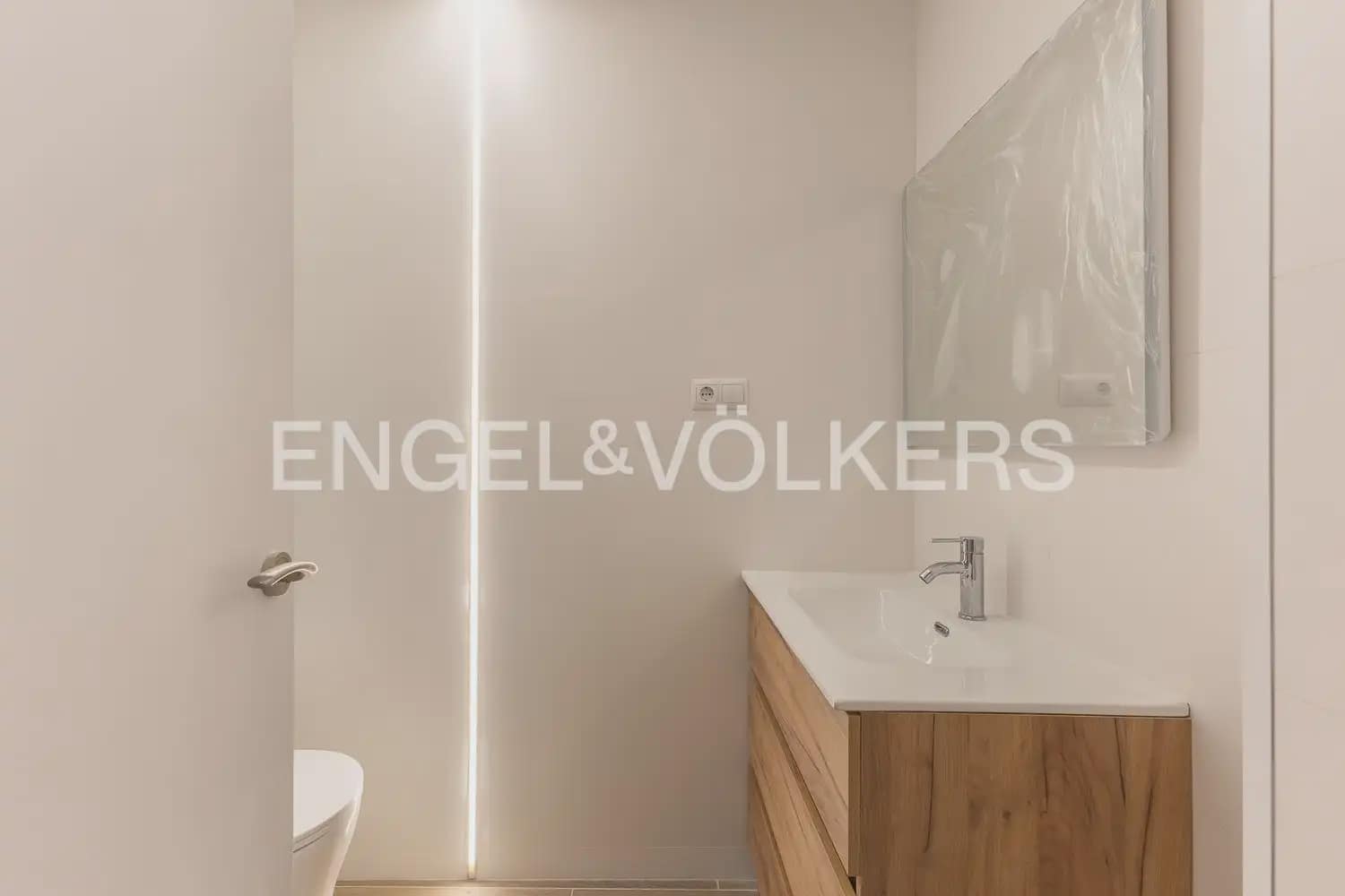3 soverom Leilighet til leie i Valencia by - € 2 200 (Ref: 10167902)