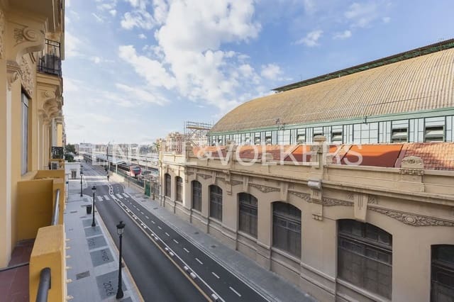 3 quarto Apartamento para arrendar em Russafa, Valência cidade - 2 200 € (Ref: 10167902)