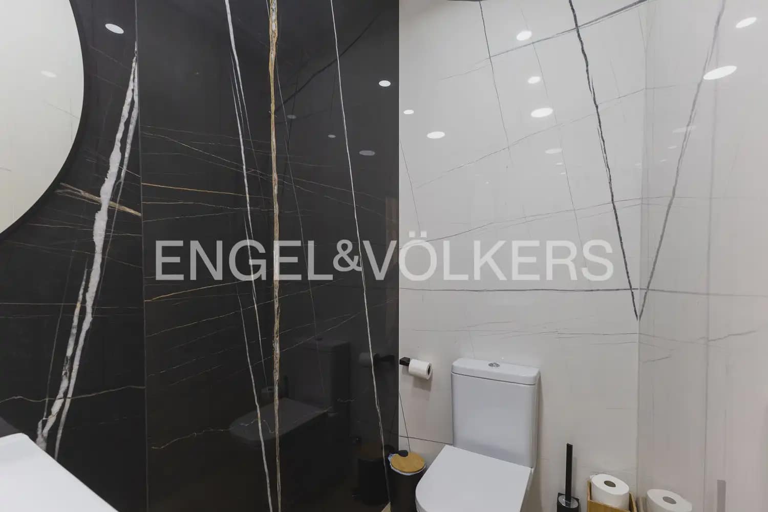 6 Zimmer Reihenhaus zu verkaufen in La Pobla de Vallbona mit Pool Garage - 925.000 € (Ref: 10167904)