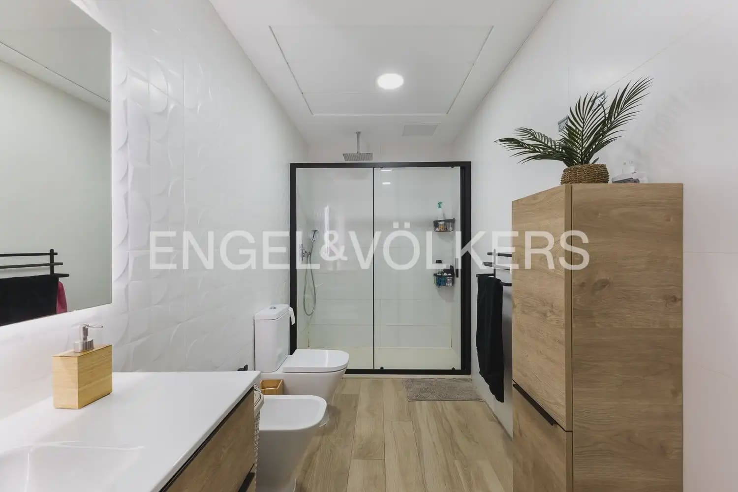 6 Zimmer Reihenhaus zu verkaufen in La Pobla de Vallbona mit Pool Garage - 925.000 € (Ref: 10167904)