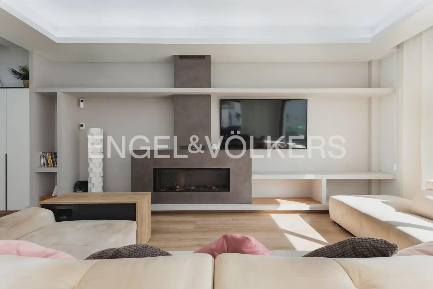 6 Zimmer Reihenhaus zu verkaufen in La Pobla de Vallbona mit Pool Garage - 925.000 € (Ref: 10167904)