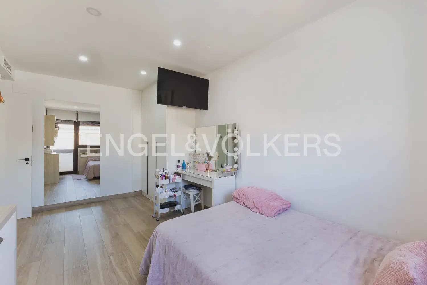 6 Zimmer Reihenhaus zu verkaufen in La Pobla de Vallbona mit Pool Garage - 925.000 € (Ref: 10167904)