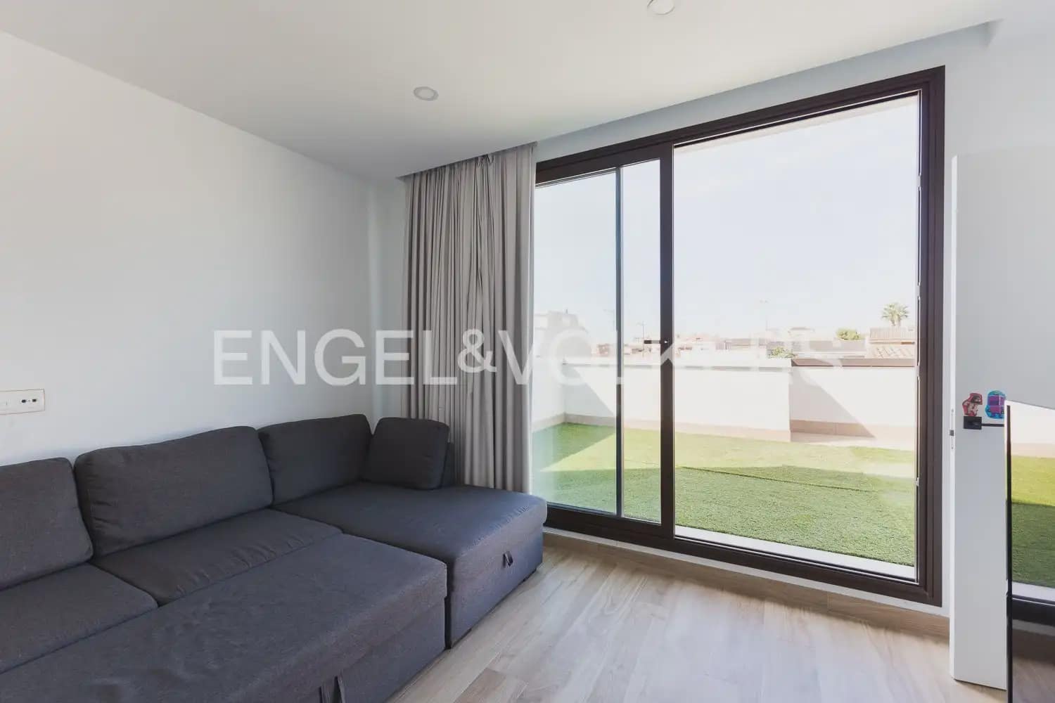 6 Zimmer Reihenhaus zu verkaufen in La Pobla de Vallbona mit Pool Garage - 925.000 € (Ref: 10167904)
