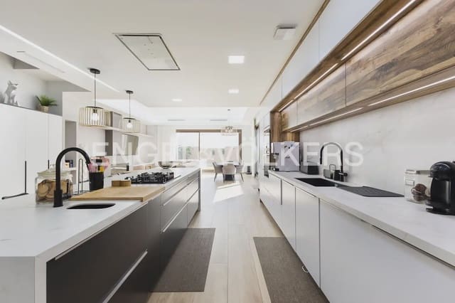 6 Zimmer Reihenhaus zu verkaufen in La Pobla de Vallbona mit Pool Garage - 925.000 € (Ref: 10167904)