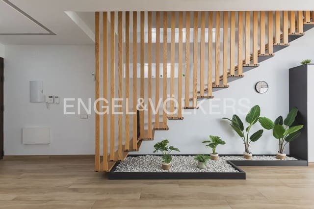 6 Zimmer Reihenhaus zu verkaufen in La Pobla de Vallbona mit Pool Garage - 925.000 € (Ref: 10167904)