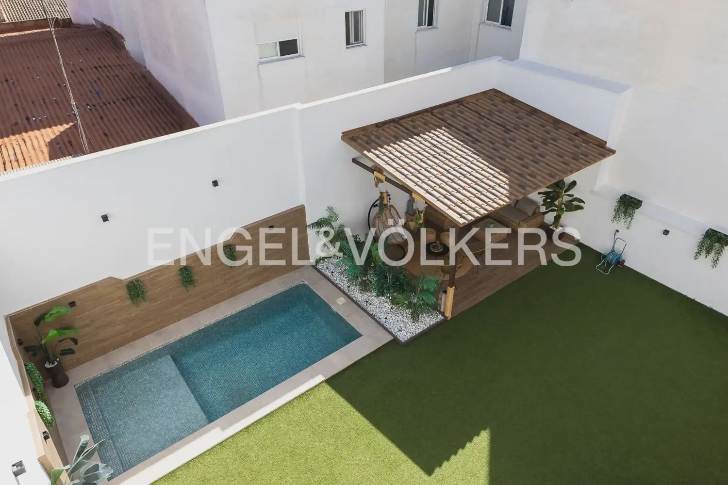 6 Zimmer Reihenhaus zu verkaufen in La Pobla de Vallbona mit Pool Garage - 925.000 € (Ref: 10167904)