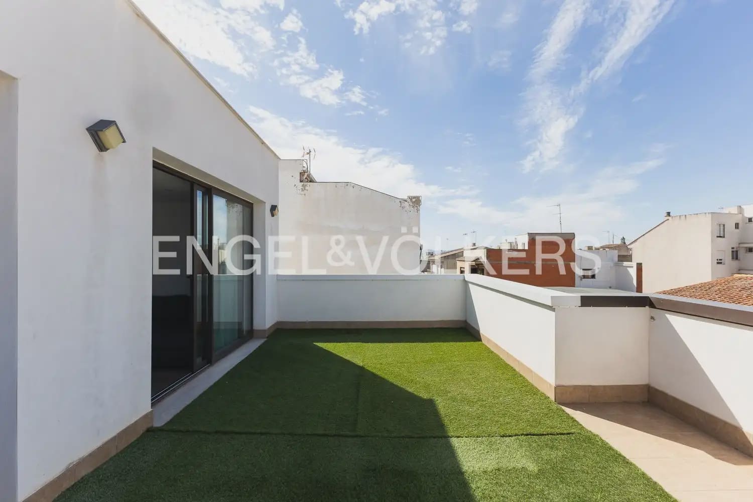6 Zimmer Reihenhaus zu verkaufen in La Pobla de Vallbona mit Pool Garage - 925.000 € (Ref: 10167904)