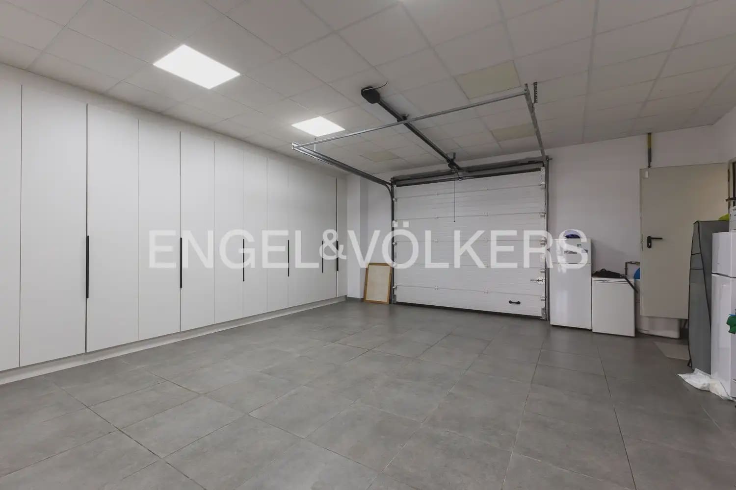 6 Zimmer Reihenhaus zu verkaufen in La Pobla de Vallbona mit Pool Garage - 925.000 € (Ref: 10167904)