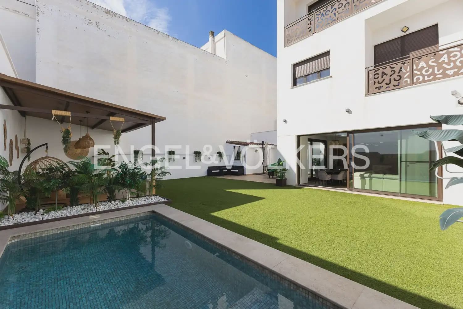 6 Zimmer Reihenhaus zu verkaufen in La Pobla de Vallbona mit Pool Garage - 925.000 € (Ref: 10167904)