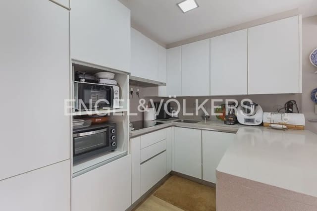 Piso de 2 habitaciones en Jaume Roig, València ciudad en venta con garaje - 420.000 € (Ref: 10168783)