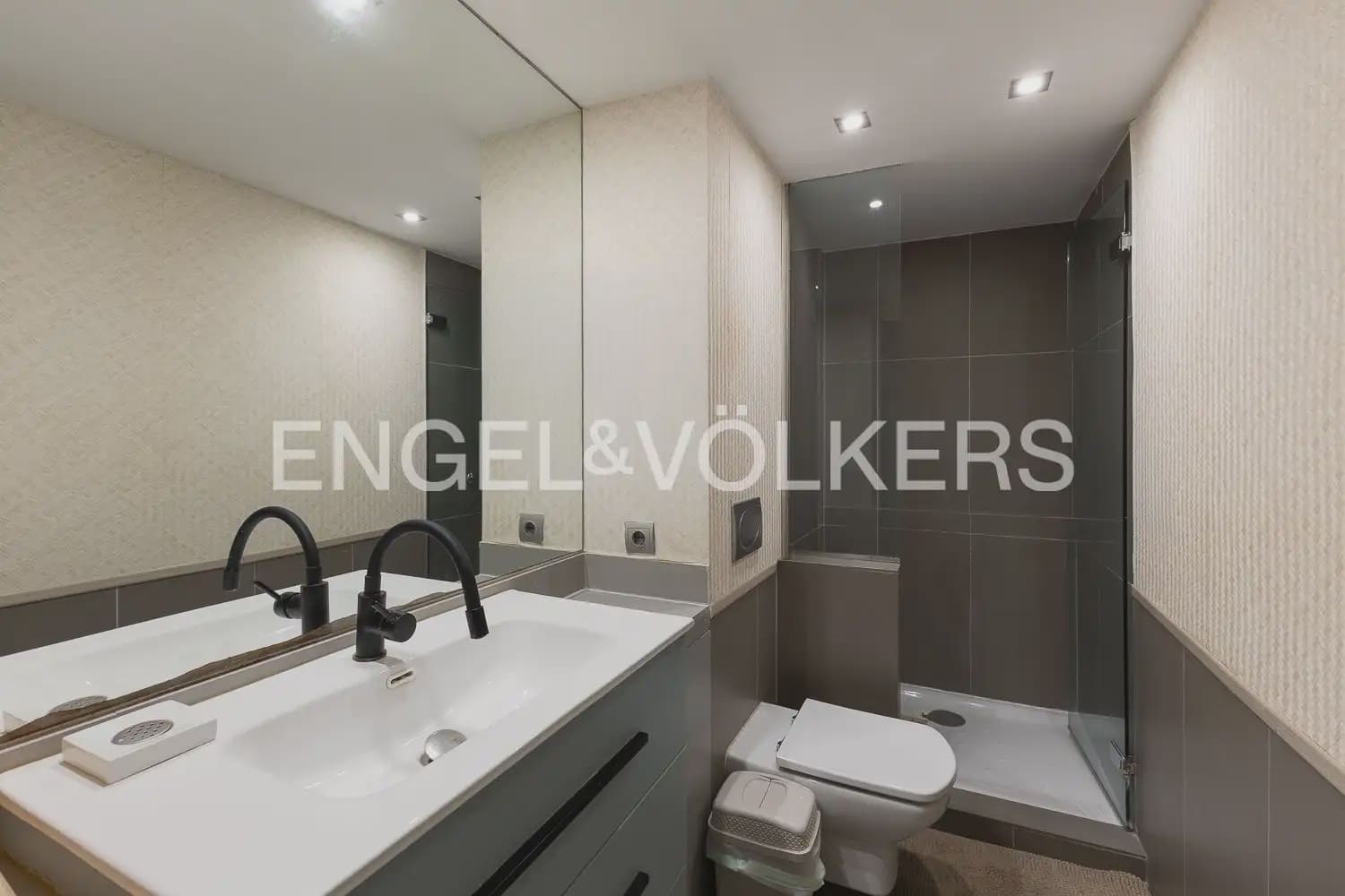 Piso de 2 habitaciones en València ciudad en venta con garaje - 420.000 € (Ref: 10168783)