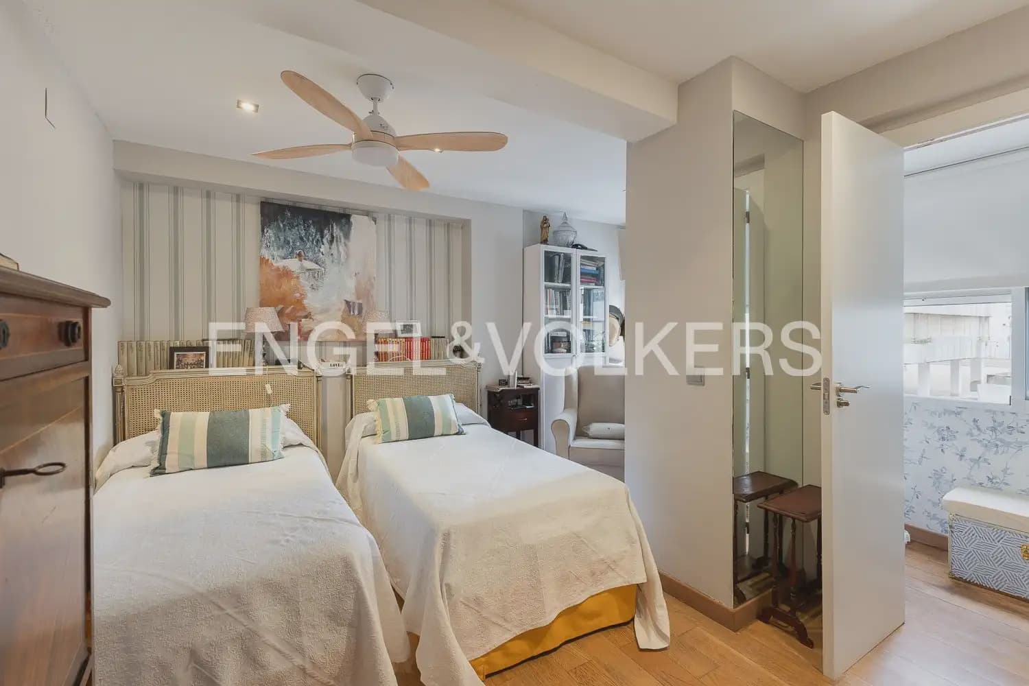 Piso de 2 habitaciones en València ciudad en venta con garaje - 420.000 € (Ref: 10168783)