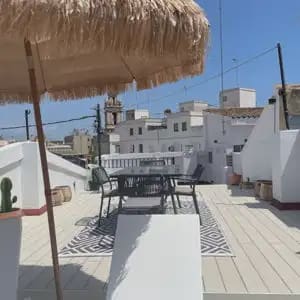 2 bedroom Flat for rent in Valencia city - € 2,400 (Ref: 10170425)