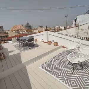 2 bedroom Flat for rent in Valencia city - € 2,400 (Ref: 10170425)