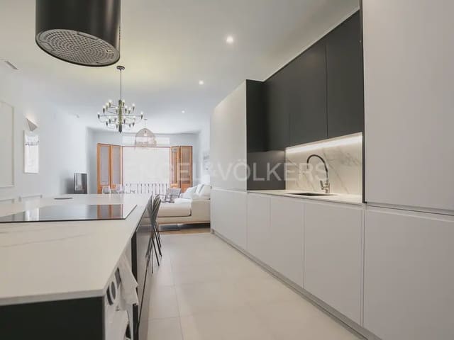 2 soverom Leilighet til leie i El Mercat, Valencia by - € 2 400 (Ref: 10170425)
