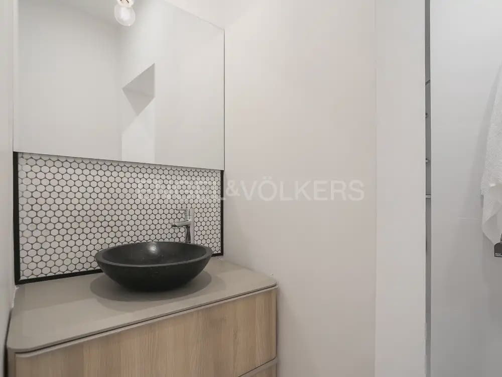 2 bedroom Flat for rent in Valencia city - € 2,400 (Ref: 10170425)