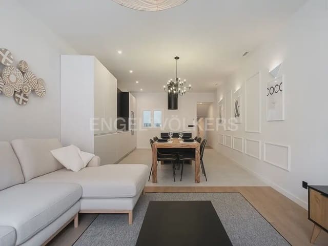 2 soverom Leilighet til leie i El Mercat, Valencia by - € 2 400 (Ref: 10170425)