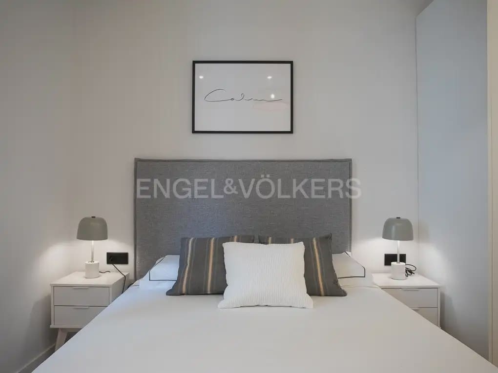 2 bedroom Flat for rent in Valencia city - € 2,400 (Ref: 10170425)