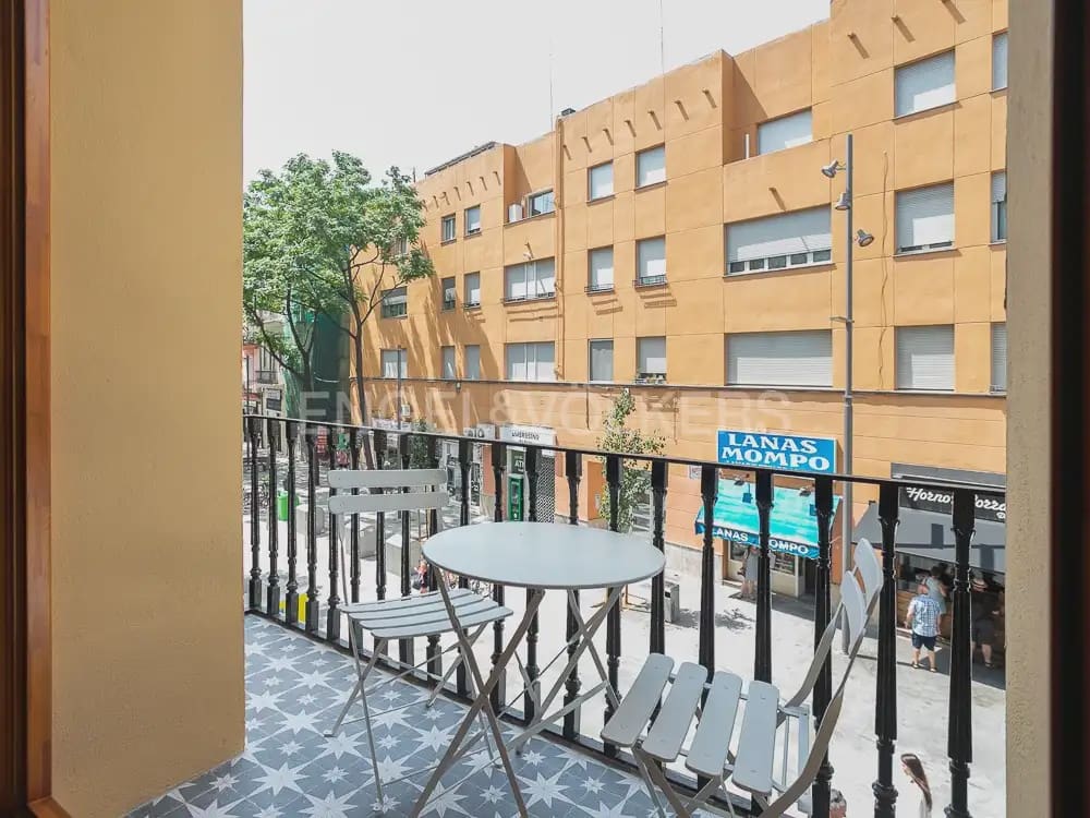 2 bedroom Flat for rent in Valencia city - € 2,400 (Ref: 10170425)