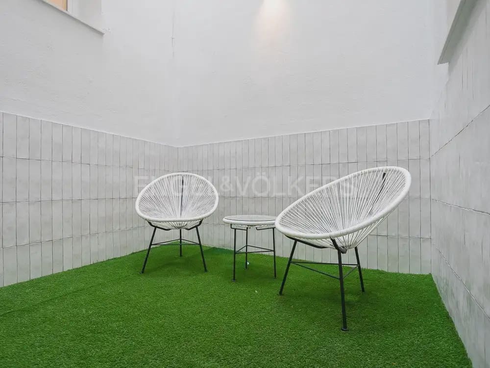 2 bedroom Flat for rent in Valencia city - € 2,400 (Ref: 10170425)