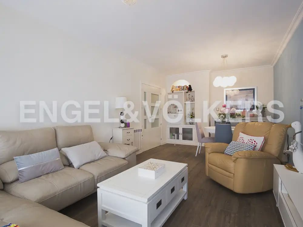 4 bedroom Flat for rent in Moncada with garage - € 1,600 (Ref: 10170426)