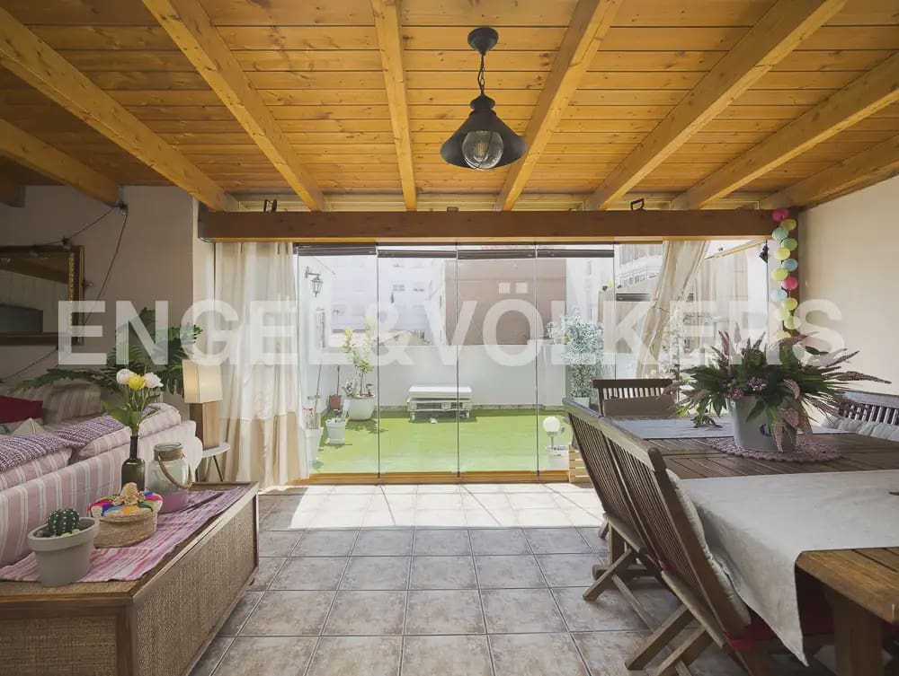 4 bedroom Flat for rent in Moncada with garage - € 1,600 (Ref: 10170426)