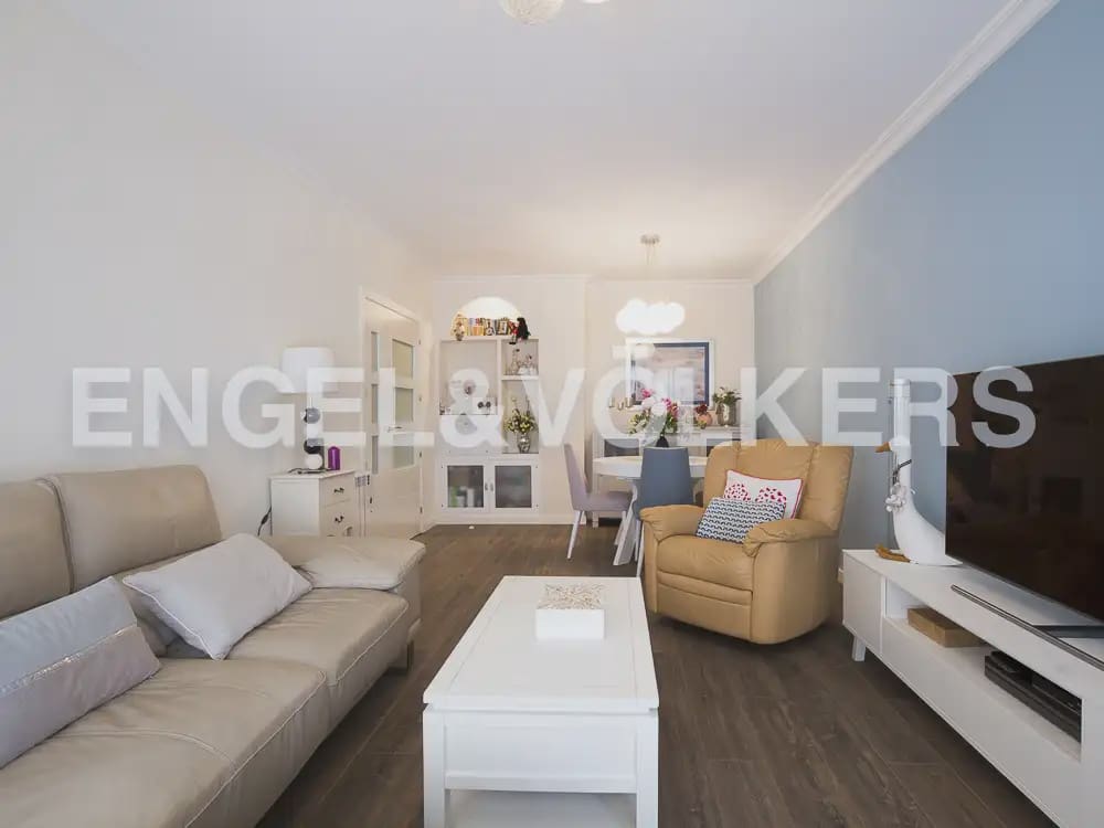 4 bedroom Flat for rent in Moncada with garage - € 1,600 (Ref: 10170426)