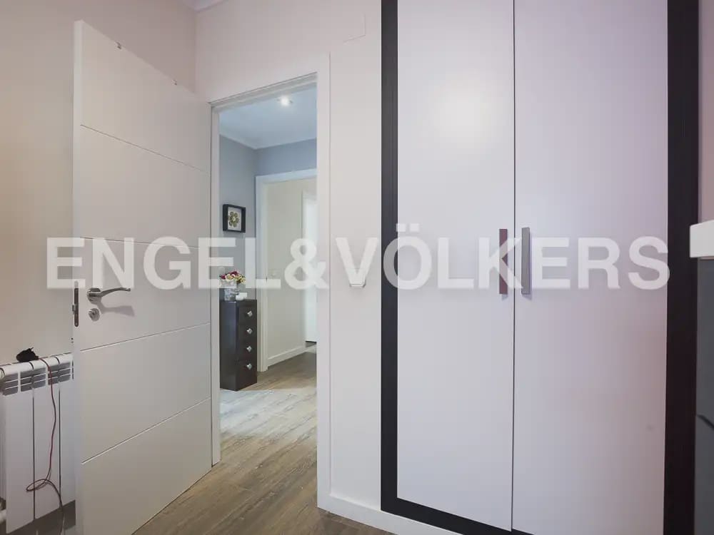 4 bedroom Flat for rent in Moncada with garage - € 1,600 (Ref: 10170426)