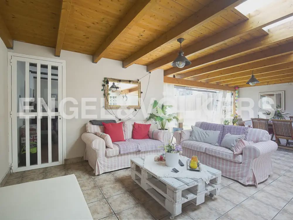 4 bedroom Flat for rent in Moncada with garage - € 1,600 (Ref: 10170426)
