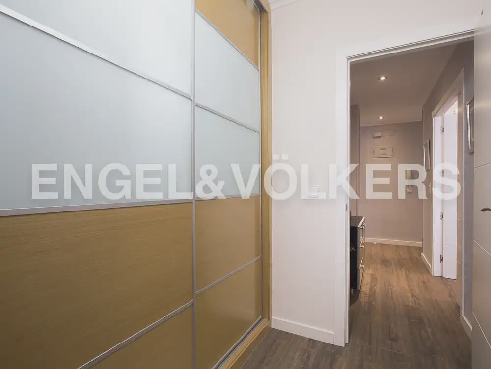 4 bedroom Flat for rent in Moncada with garage - € 1,600 (Ref: 10170426)