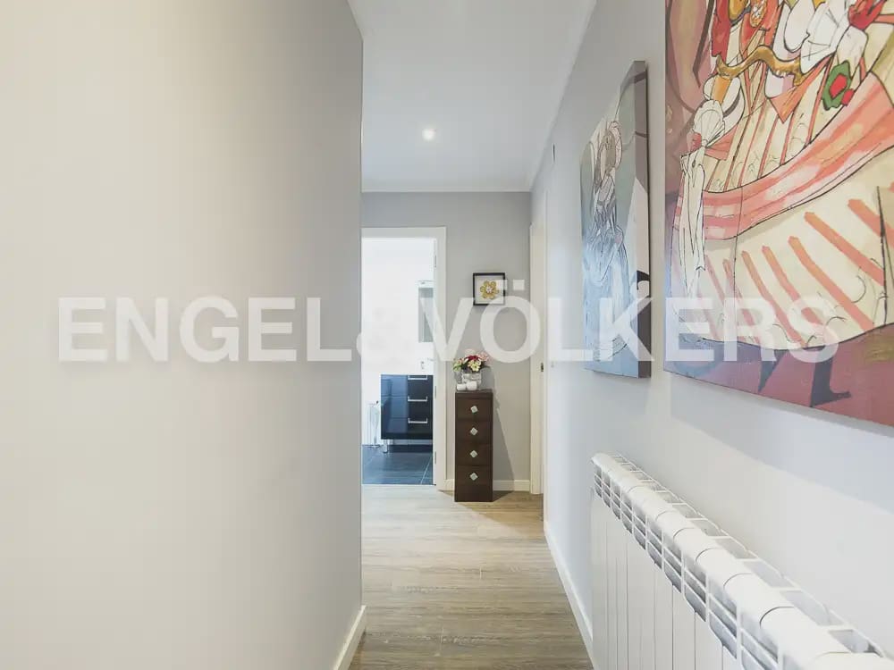 4 bedroom Flat for rent in Moncada with garage - € 1,600 (Ref: 10170426)
