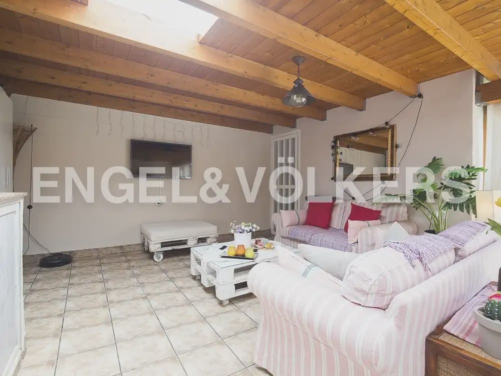 4 bedroom Flat for rent in Moncada with garage - € 1,600 (Ref: 10170426)
