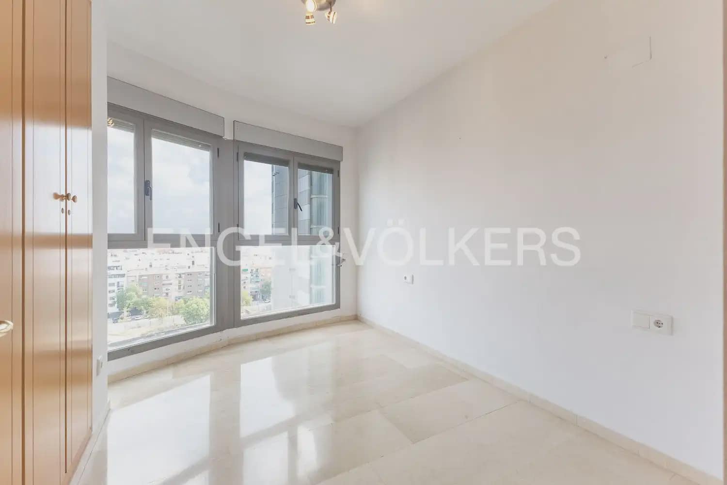 3 soveværelse Lejlighed til salg i Valencia by med swimmingpool garage - € 680.000 (Ref: 10170427)