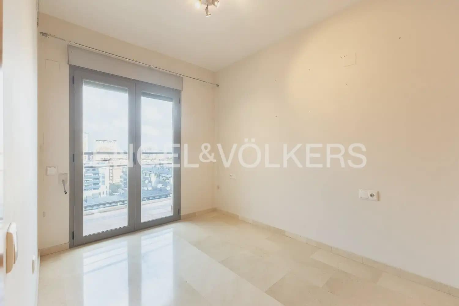 3 soveværelse Lejlighed til salg i Valencia by med swimmingpool garage - € 680.000 (Ref: 10170427)