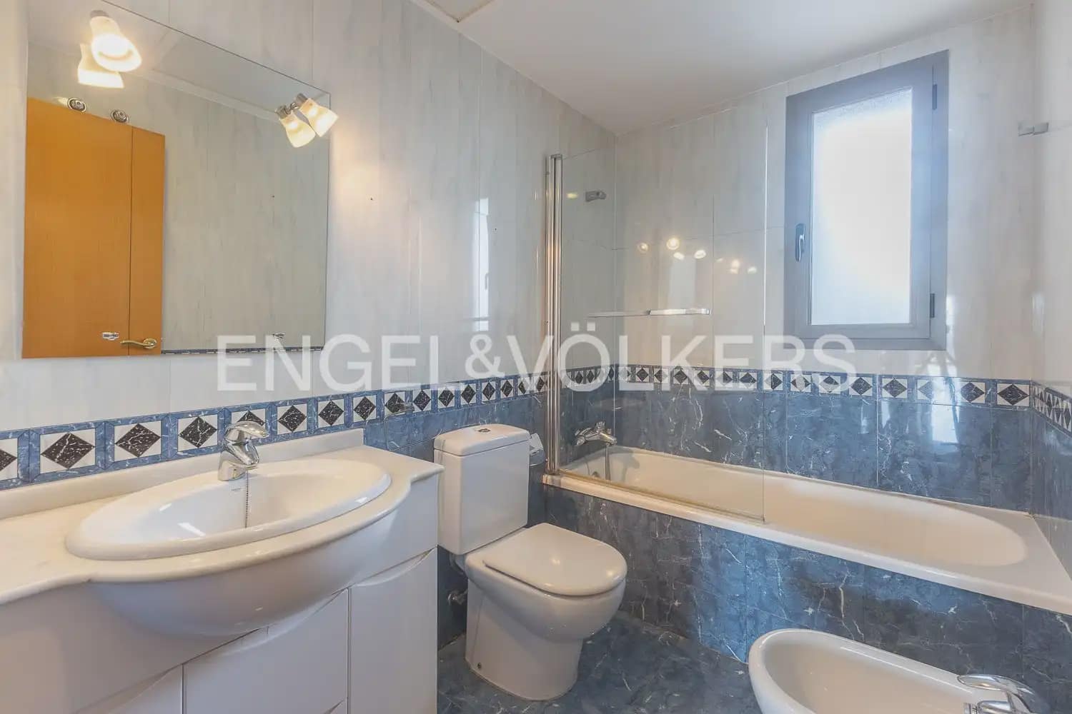 3 soveværelse Lejlighed til salg i Valencia by med swimmingpool garage - € 680.000 (Ref: 10170427)