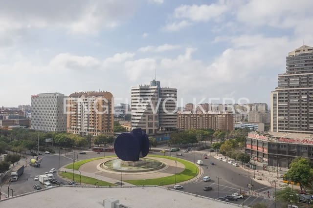 3 soveværelse Lejlighed til salg i Benicalap, Valencia by med swimmingpool garage - € 680.000 (Ref: 10170427)