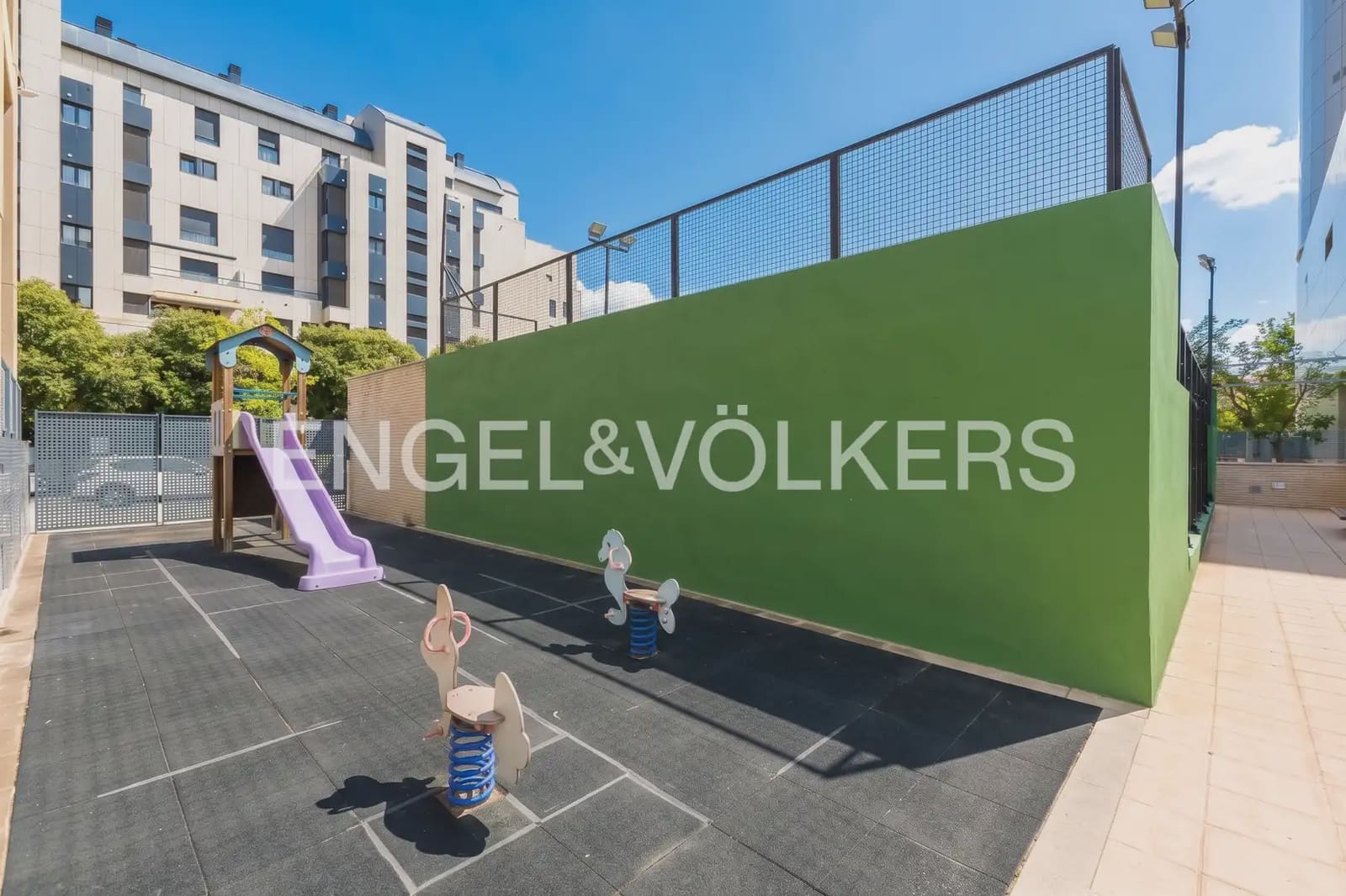 3 soveværelse Lejlighed til salg i Valencia by med swimmingpool garage - € 680.000 (Ref: 10170427)