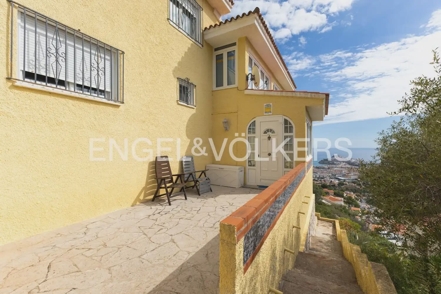 4 bedroom Villa for sale in Peniscola with pool - € 495,000 (Ref: 10170430)