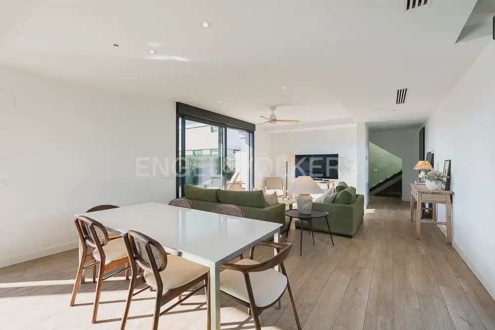 4 Zimmer Villa zu vermieten in Betera mit Pool Garage - 4.200 € (Ref: 10171946)