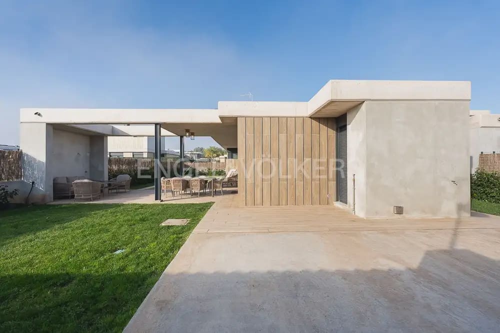 4 Zimmer Villa zu vermieten in Betera mit Pool Garage - 4.200 € (Ref: 10171946)