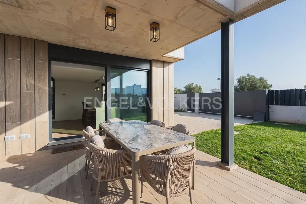 4 Zimmer Villa zu vermieten in Betera mit Pool Garage - 4.200 € (Ref: 10171946)