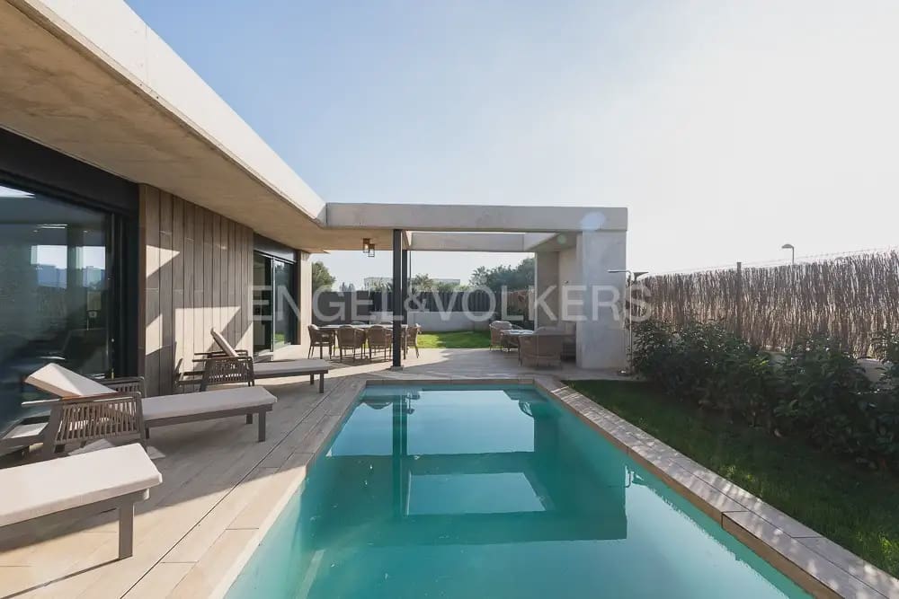 4 Zimmer Villa zu vermieten in Betera mit Pool Garage - 4.200 € (Ref: 10171946)